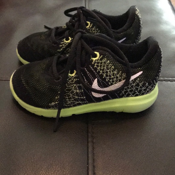 Toddler Nike’s - Picture 3 of 5
